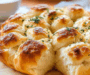 Irresistible Crockpot Garlic Parmesan Pull-Apart Bread Recipe